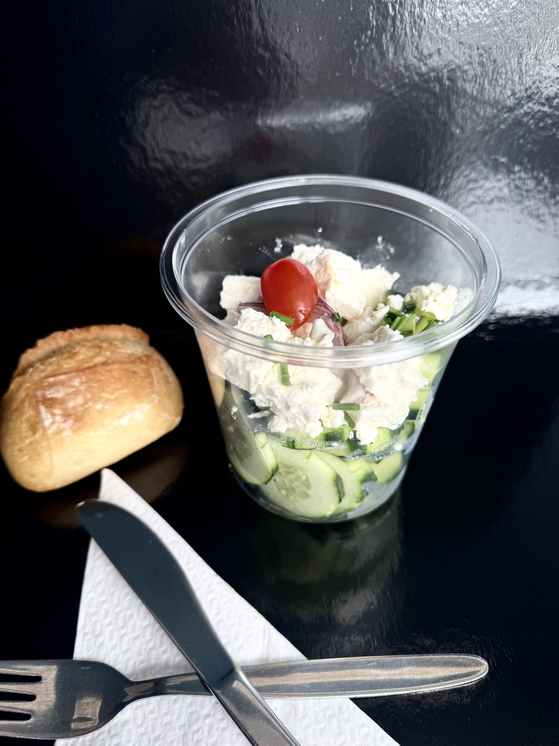 Salade fraîcheur concombre, feta & tomate